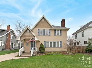 2304 Argentina Dr SE, East Grand Rapids, MI 49506