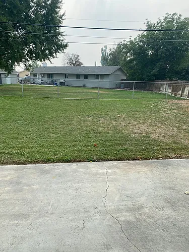 529 Sharon Ave E Photo 1