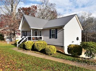 70 Collins Rd, Marshall, NC 28753