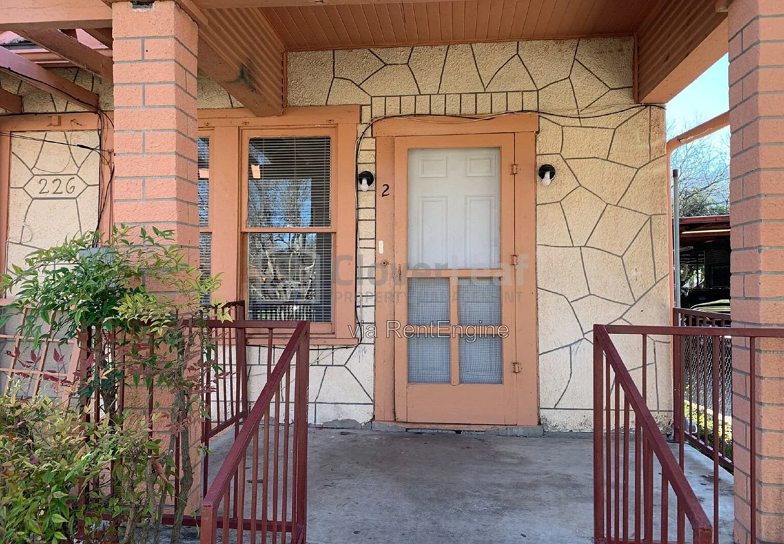 2 bed, 1.0 bath, 750 sqft, $997 — Photo 2