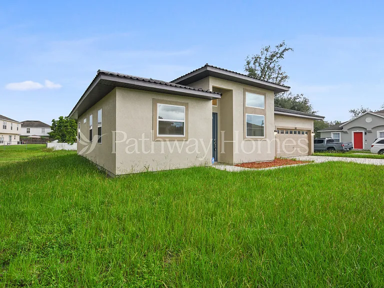 1951 Michigan Dr — Photo 3