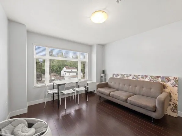 2745 Hastings St E #303, Vancouver, BC V5K 1Z8