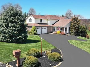 242 Orchard Dr, Hanover, PA 17331