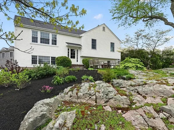 10 Ocean View Dr, Hingham, MA 02043