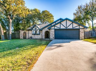 413 Salem Dr, Hurst, TX 76054