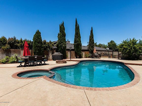 3rd image of 10301 Penrose St