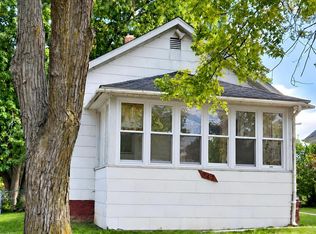 943 Stocker Ave, Flint, MI 48503