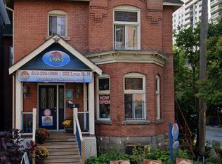 222 Lyon St N #2, Ottawa, ON K1R 5V9