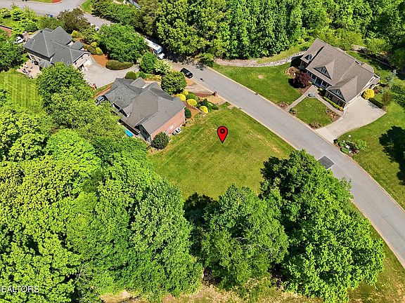5th image of 42 Riverside Dr
