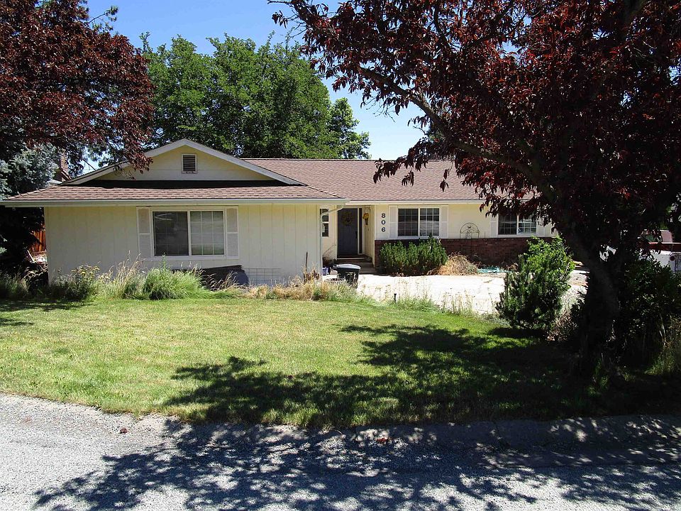 1st image of 806 Scenic Ct