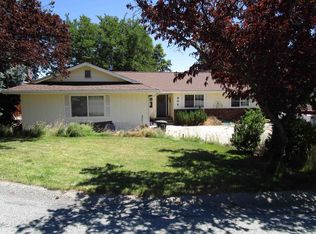 806 Scenic Ct, Yreka, CA