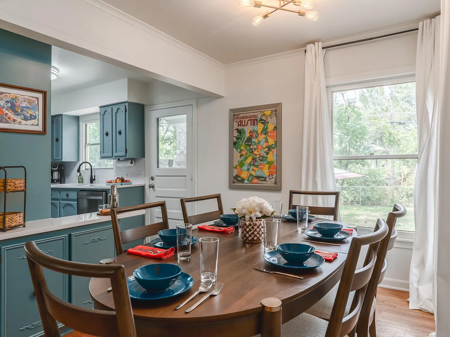 2 bed, 1013 sqft, $3,200 — Photo 3
