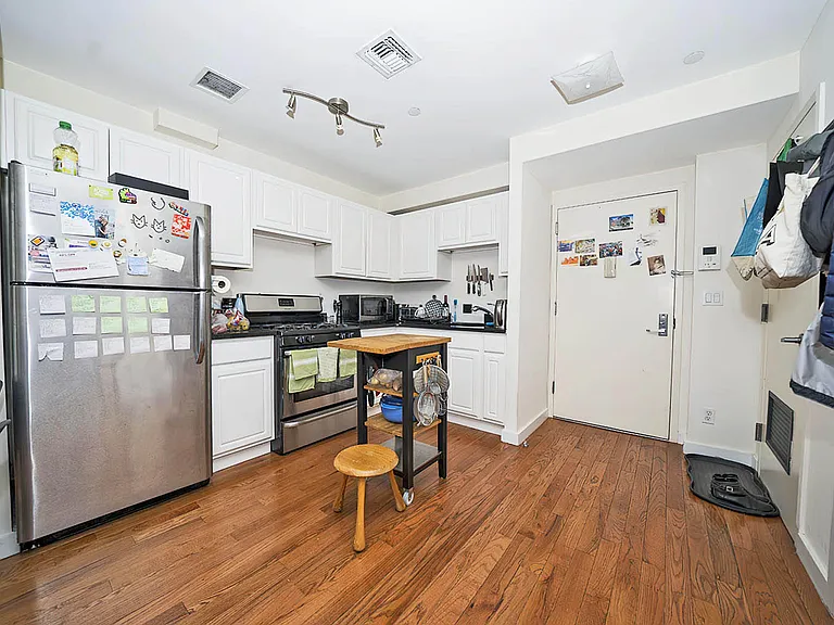 960 Willoughby Ave #2A — Photo 4