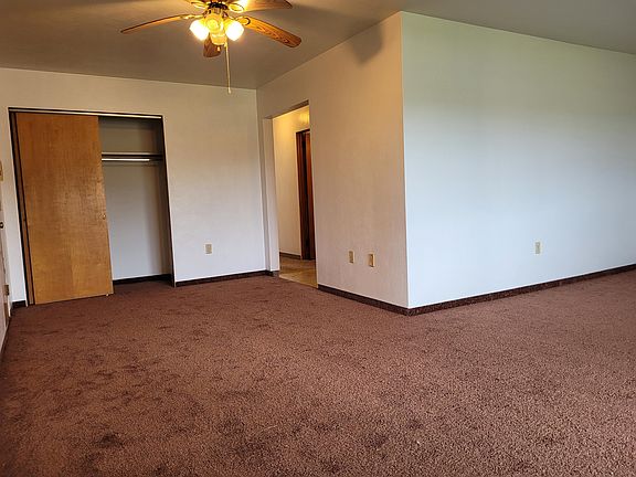 3rd image of 15 Susquehanna Ave #2