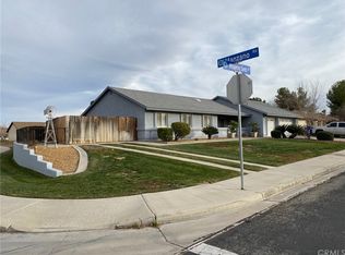 14253 Whispering Sands Dr, Victorville, CA 92392