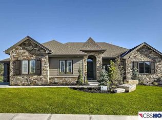 17508 Ridgemont St, Omaha, NE 68136