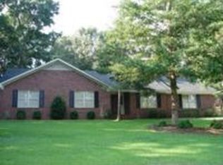 4305 Ward Dr, Morehead City, NC 28557