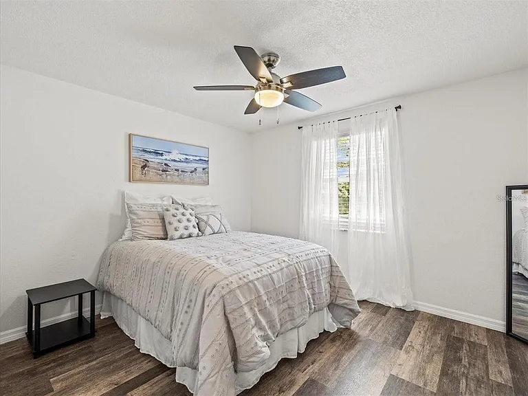 3138 W Varn Ave — Photo 8