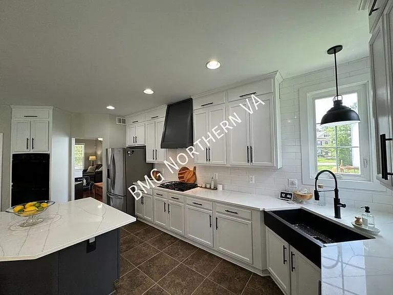 8930 Kingbird Ct — Photo 12