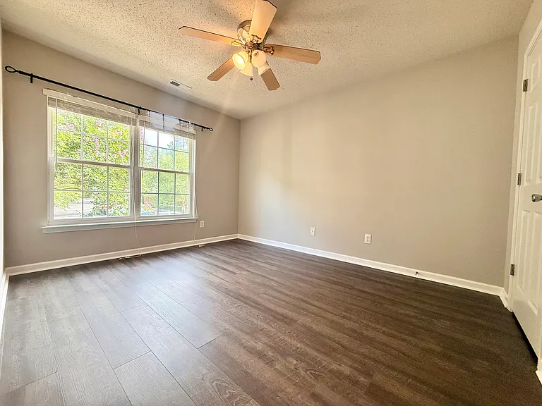 600 Canyon Lake Cir — Photo 14