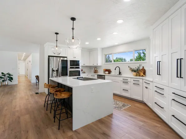 567 S 8850 E, Huntsville, UT 84317