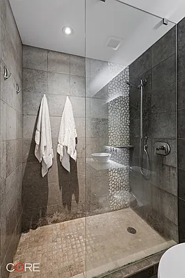 Rented by CORE | media 39