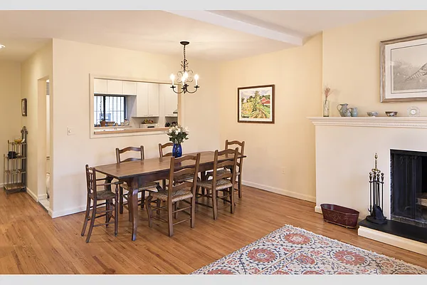 Sold by Stribling | media 3