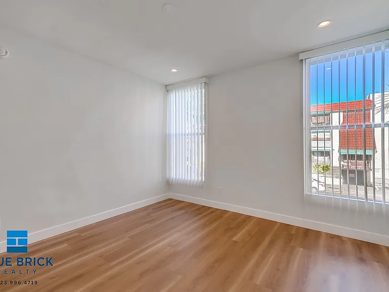 5415 Corteen Pl #22 — Photo 26
