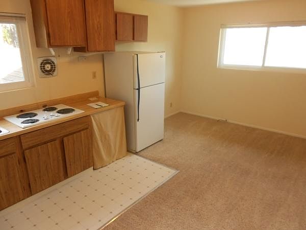 2nd image of 24 S Fremont St APT F