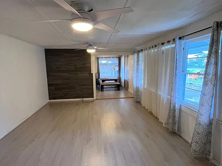 1074 Kaumana Dr — Photo 3