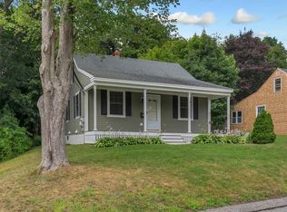 31 Longfellow Drive, Cape Elizabeth, ME 04107