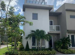 6302 NW 105th Pl, Doral, FL 33178