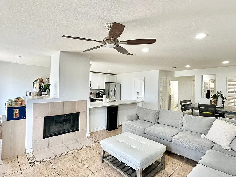 5010 Golondrina Way #59 — Photo 7