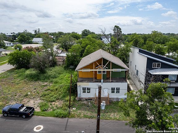 2nd image of 108 SPRUCE ST