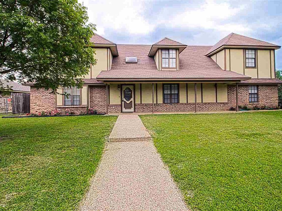 1st image of 522 Karen Dr