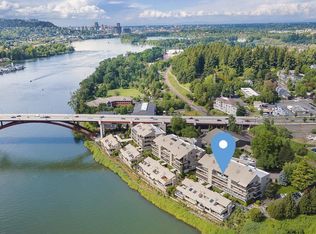 324 SE Spokane St #2, Portland, OR 97202