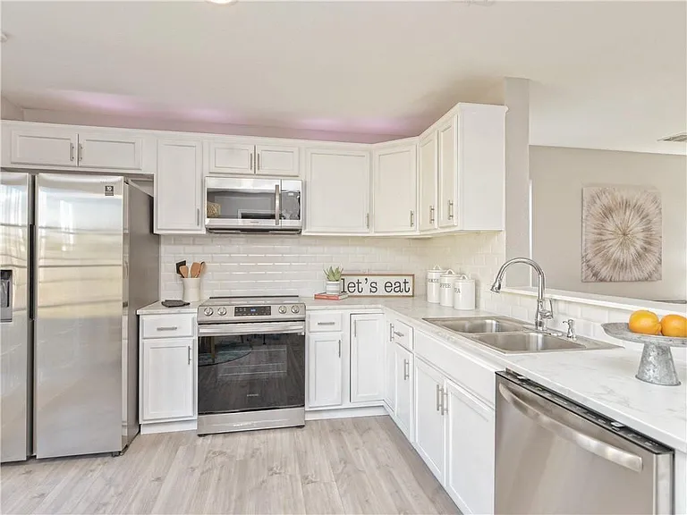 16800 Hamilton Point Cir — Photo 6