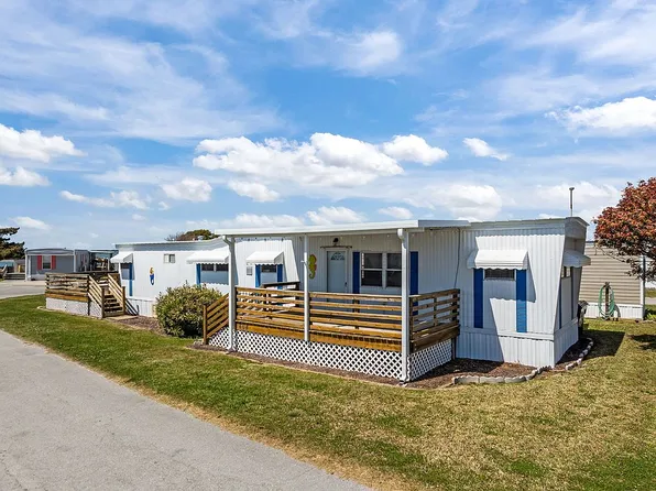 404 N Shore Dr #I, Atlantic Beach, NC 28512