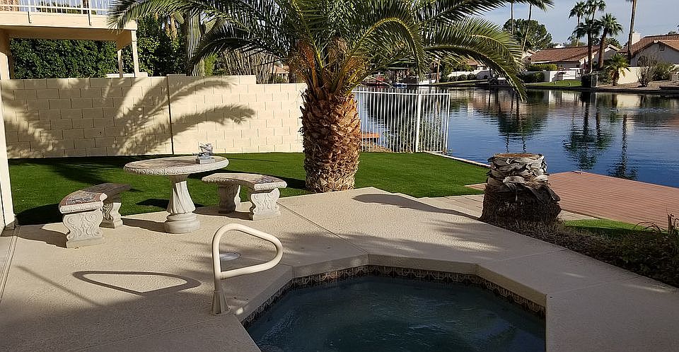 1st image of 11021 W Poinsettia Dr