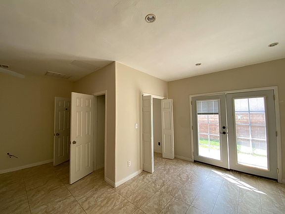 4th image of 14843 Germain St