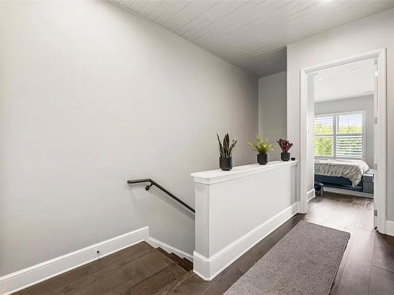 878 3rd St — Photo 30