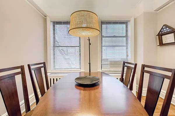 Sold by LARSEN REALTY LLC | media 28