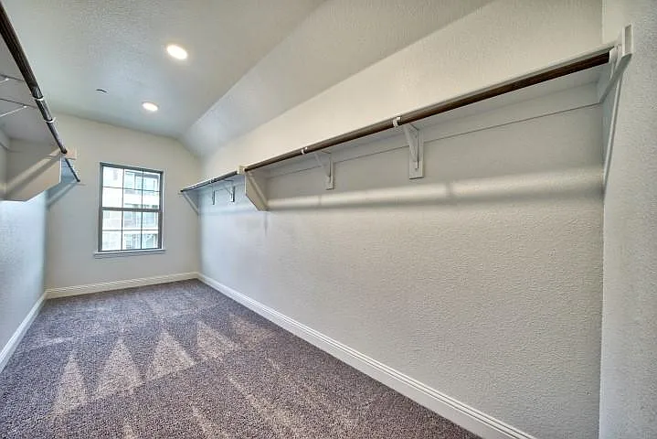 6325 Fortuna Ln — Photo 7