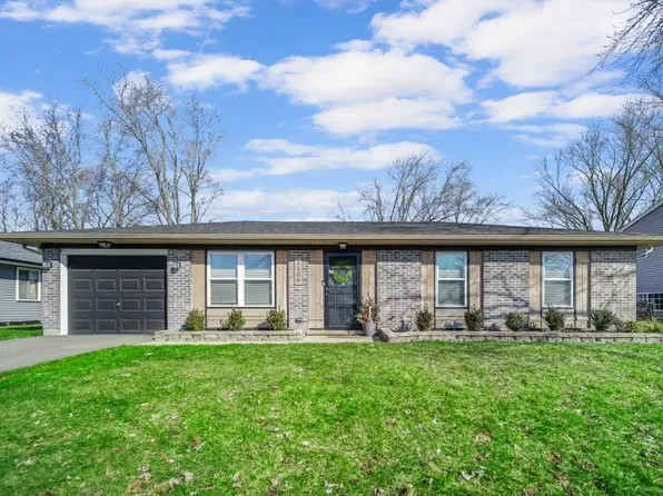 1106 Sebring Dr, Elgin, IL 60120