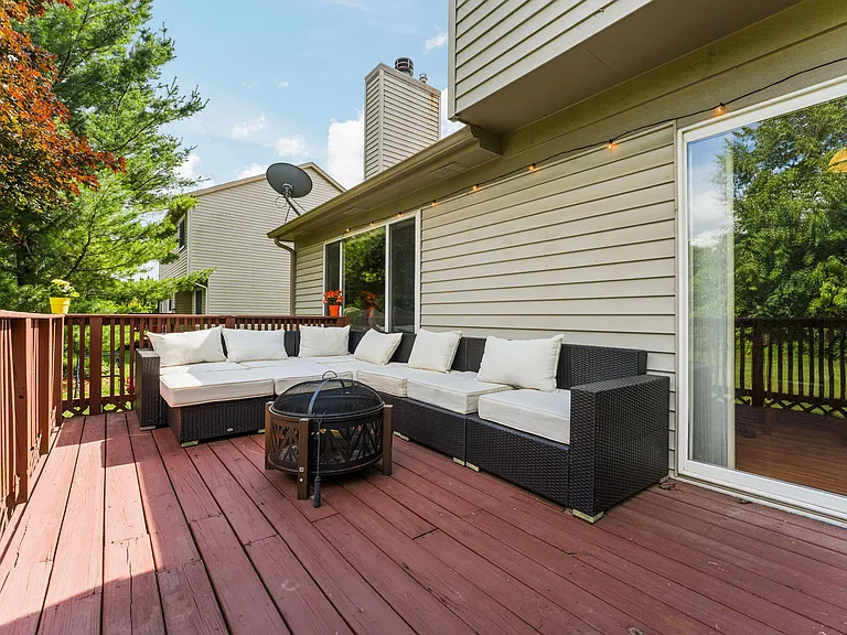 4141 Crystal Creek Dr — Photo 37