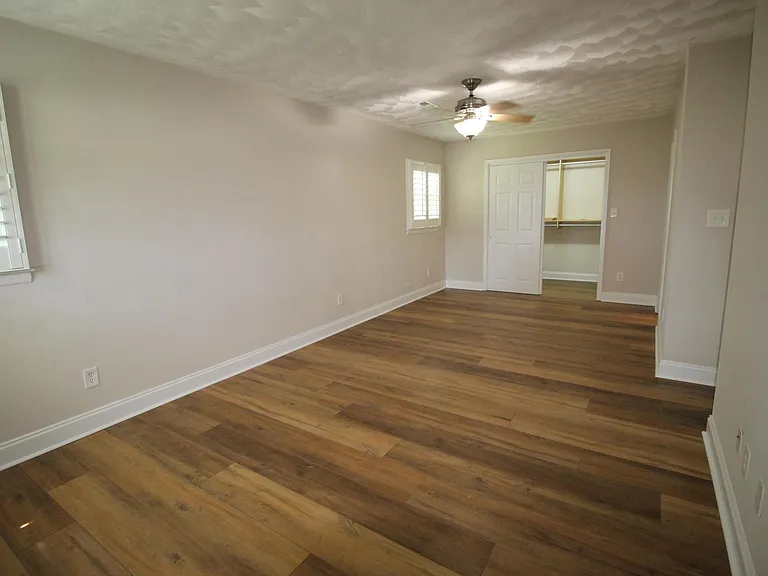2349 Custom Cir — Photo 26