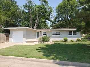 712 S Mansfield Dr, Wichita, KS 67207