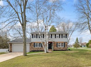 1300 Hiawatha Cir, Green bay, WI 54313