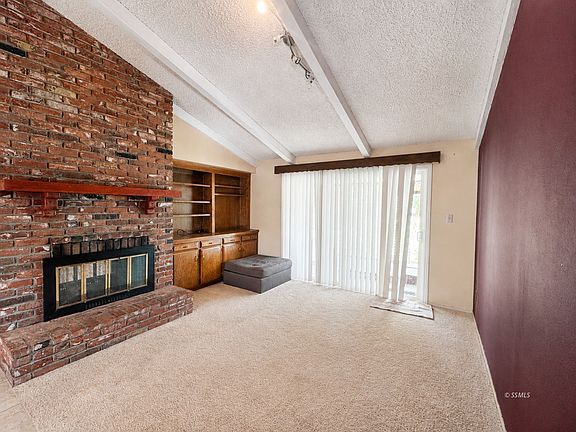 5th image of 608 Peg St