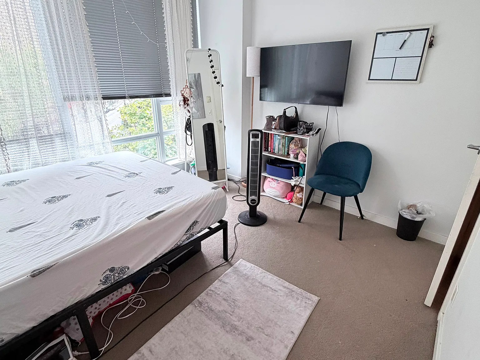 2 bed, 902 sqft, $1,505 — Photo 2